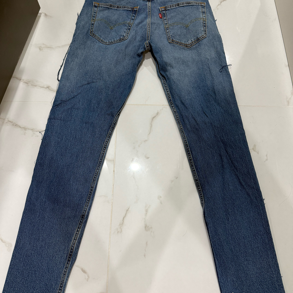 Levis Jeans 512 Slim Taper Distressed Denim 32 x 32